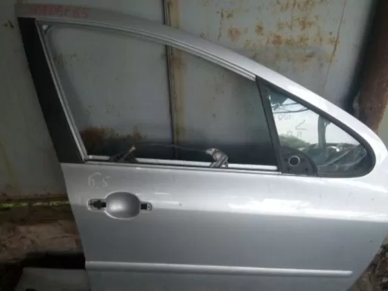 Дверь передняя правая б.у. на Peugeot 307 2006 г.в. Краснодар