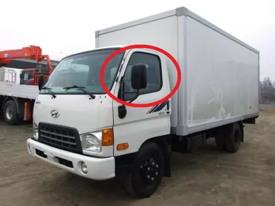 Стекло переднее левое опускное на HYUNDAI MIGHTY HD65 / HD72 truck 1999 г. Краснодар