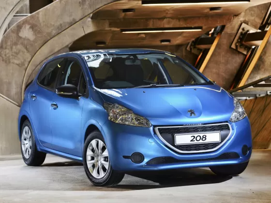 Лобовое стекло PEUGEOT 208 2011- Краснодар