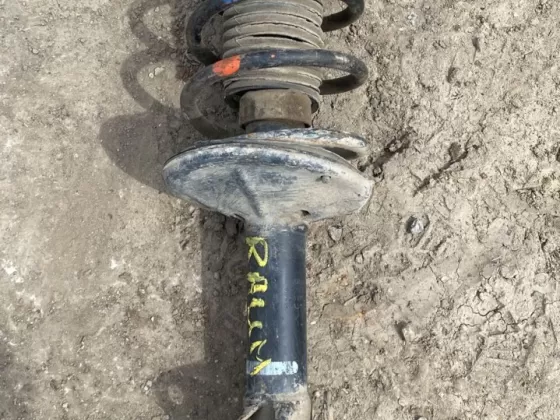 Стойка передняя TOYOTA RAUM 1997-2003 EXZ10 5E-FE Краснодар