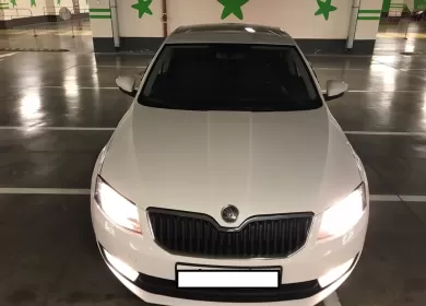 Купить Skoda Oktavia (лифтбек) '2013 DSG (1400/140 л.с.) Бензин турбонаддув Сочи цвет белый Лифтбек по цене 610000 рублей, объявление №14815 на сайте Авторынок23