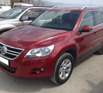 Купить Volkswagen Tiguan 2000 см3 АКПП (170 л.с.) Бензиновый в Новороссийск: цвет красный Внедорожник 2010 года по цене 850000 рублей, объявление №1107 на сайте Авторынок23 Купить Volkswagen Tiguan 2000 см3 АКПП (170 л.с.) Бензиновый в Новороссийск: цвет красный Внедорожник 2010 года по цене 850000 рублей, объявление №1107 на сайте Авторынок23