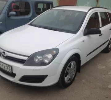 Купить Opel Astra 1300 см3 МКПП (90 л.с.) Дизель в Новороссийск: цвет белый Универсал 2006 года по цене 335000 рублей, объявление №1155 на сайте Авторынок23 Купить Opel Astra 1300 см3 МКПП (90 л.с.) Дизель в Новороссийск: цвет белый Универсал 2006 года по цене 335000 рублей, объявление №1155 на сайте Авторынок23
