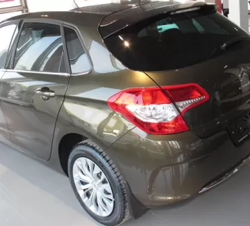 Купить Citroen C4 1600 см3 АКПП (120 л.с.) Бензиновый в Краснодар: цвет коричневый металлик Хетчбэк 2013 года по цене 600000 рублей, объявление №1756 на сайте Авторынок23 Купить Citroen C4 1600 см3 АКПП (120 л.с.) Бензиновый в Краснодар: цвет коричневый металлик Хетчбэк 2013 года по цене 600000 рублей, объявление №1756 на сайте Авторынок23