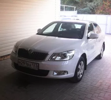 Купить Skoda Octavia 1595 см3 АКПП (102 л.с.) Бензиновый в Геленджик: цвет белый Хетчбэк 2011 года по цене 640000 рублей, объявление №4960 на сайте Авторынок23 Купить Skoda Octavia 1595 см3 АКПП (102 л.с.) Бензиновый в Геленджик: цвет белый Хетчбэк 2011 года по цене 640000 рублей, объявление №4960 на сайте Авторынок23