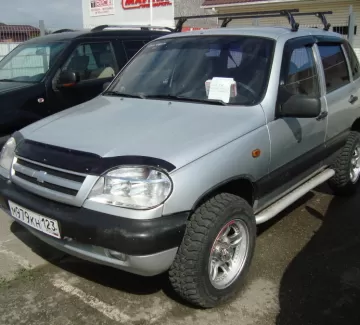 Купить Chevrolet Niva 1700 см3 МКПП (80 л.с.) Бензин инжектор в Славянске-На-Кубани: цвет серебро Внедорожник 2004 года по цене 275000 рублей, объявление №1262 на сайте Авторынок23 Купить Chevrolet Niva 1700 см3 МКПП (80 л.с.) Бензин инжектор в Славянске-На-Кубани: цвет серебро Внедорожник 2004 года по цене 275000 рублей, объявление №1262 на сайте Авторынок23