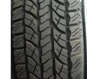 Автошина Yokohama 235/55R17