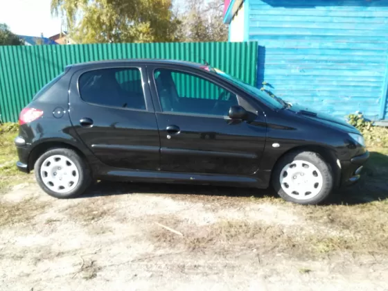 Купить Peugeot 206 1400 см3 АКПП (75 л.с.) Бензин инжектор в Краснодар: цвет черный Хетчбэк 2006 года по цене 248000 рублей, объявление №5299 на сайте Авторынок23