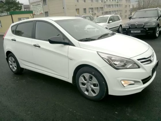 Купить Hyundai Solaris 1400 см3 АКПП (107 л.с.) Бензин инжектор в Новороссийск: цвет белый Хетчбэк 2014 года по цене 690000 рублей, объявление №3108 на сайте Авторынок23