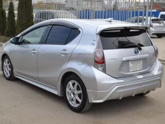 Купить Toyota Prius 1500 см3 АКПП (74 л.с.) Гибридный бензиновый в Краснодар: цвет серебристый Хетчбэк 2012 года по цене 659000 рублей, объявление №13210 на сайте Авторынок23
