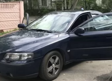 Купить Volvo S60 2400 см3 АКПП (170 л.с.) Бензин инжектор в Кропоткин : цвет Синий Седан 2002 года по цене 310000 рублей, объявление №22692 на сайте Авторынок23